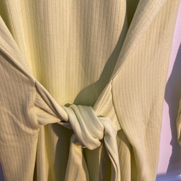 STEVE MADDEN Women’s Long Sleeve Tie- Waist Ribbed Lime Dress Size Small - Picture 5 of 5